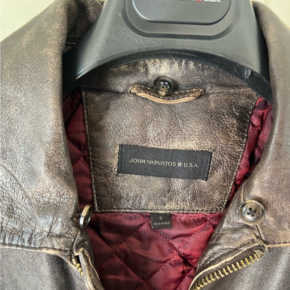 John Varvatos leather Bomber jacket with detachable fur collar. Size small. - Picture 4 of 12